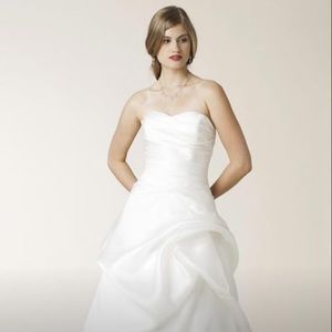 Amy Kuschel Wedding Dress
